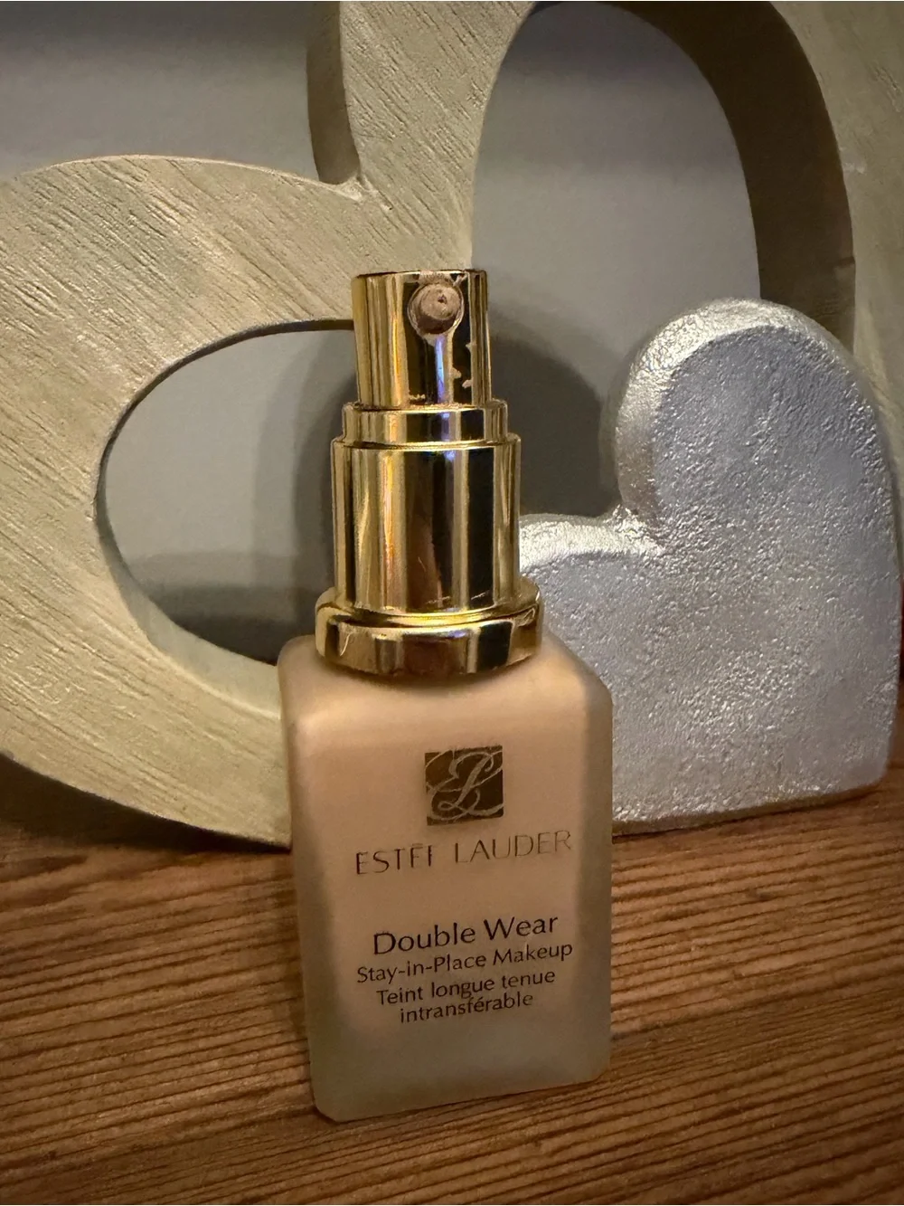Estee Lauder Double Wear Foundation - Beige, with bonus Gold Pump